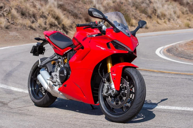 Ducati SuperSport 950 S 2022.