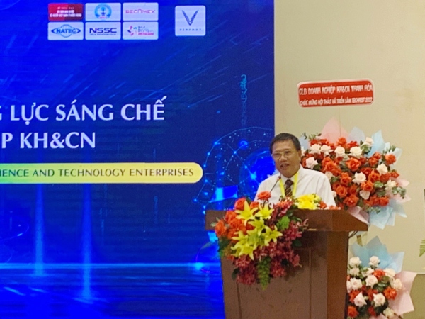 Anh hùng Lao động Hoàng Đức Thảo - Chủ tịch Hiệp hội Doanh nghiệp KH và CN Việt Nam, Trưởng Làng Sáng chế và Doanh nghiệp đổi mới sáng tạo phát biểu tại hội thảo.