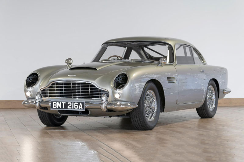 Siêu xe đóng thế Aston Martin DB5 của James Bond được bán với giá 3,5 triệu USD