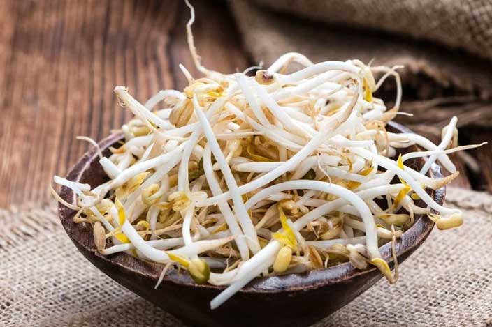 Đây chính là 2 loại rau ngậm nhiều hóa chất, thuốc trừ sâu nhất nhưng nhà nào cũng chuộng