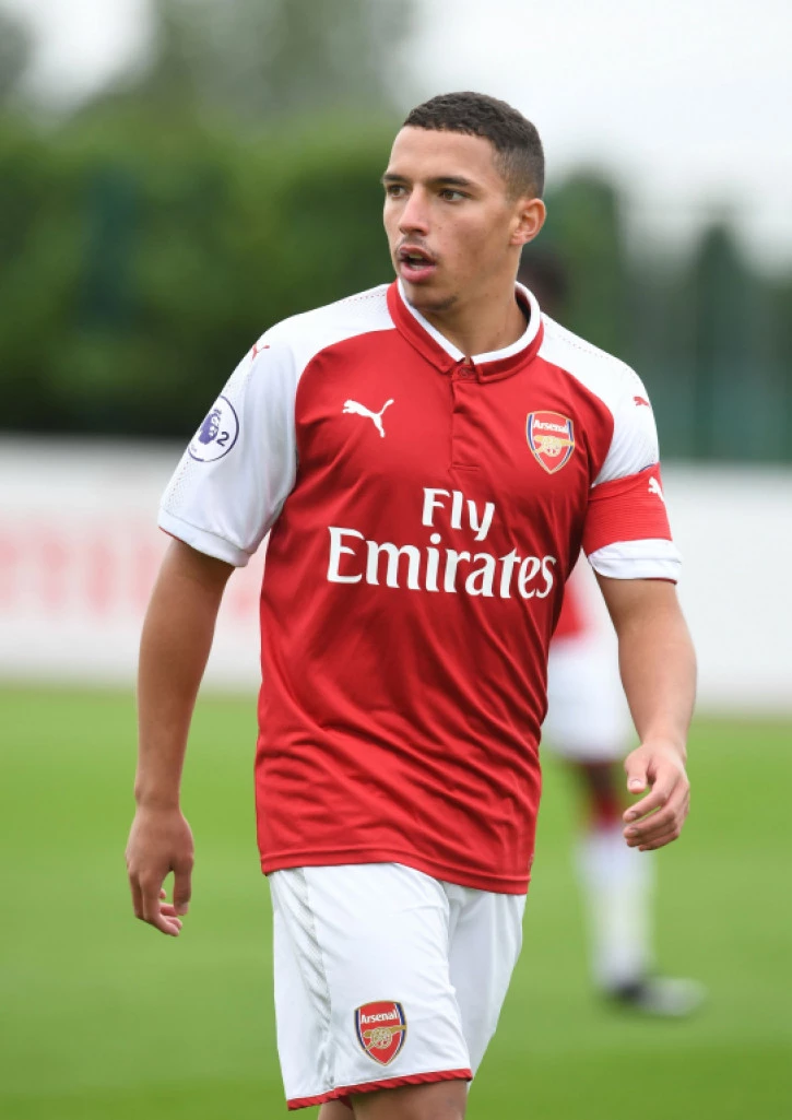 Ismael Bennacer không thể cạnh tranh một vị trí ở đội 1 Arsenal