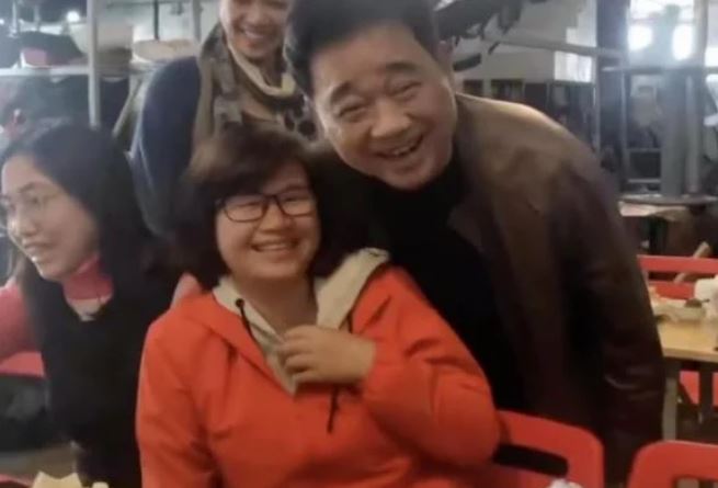 Xôn xao thông tin 'Ngọc Hoàng' Quốc Khánh ra mắt bạn gái ở tuổi 60