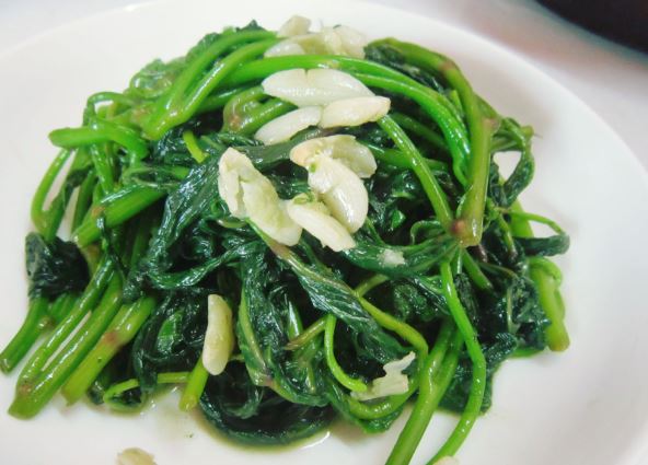 7 lý do khiến bạn ăn rau lang thường xuyên hơn