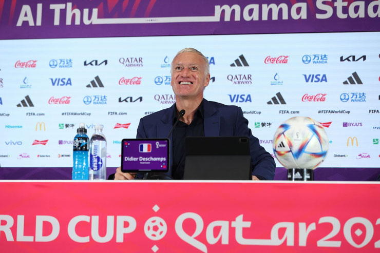 HLV Deschamps ca ngợi Mbappe hết lời, HLV Ba Lan tiếc vì không ghi bàn trước