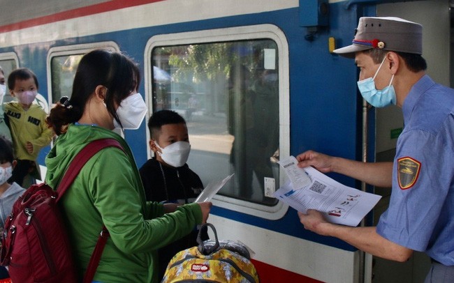 Cách kiểm tra vé tàu hợp lệ, tránh vé giả