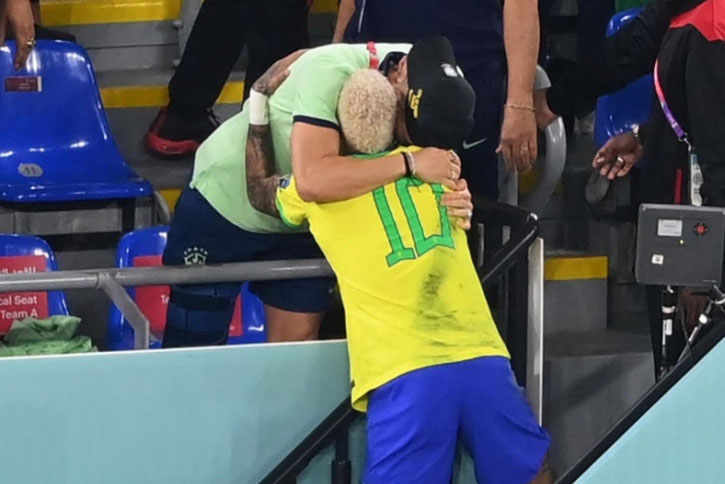 Neymar để lại hình ảnh đẹp, tiết lộ điều ít ai biết về chấn thương