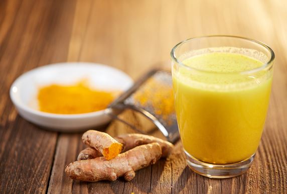 Uống sữa nghệ bạn sẽ thấy điều tuyệt vời cho sức khỏe