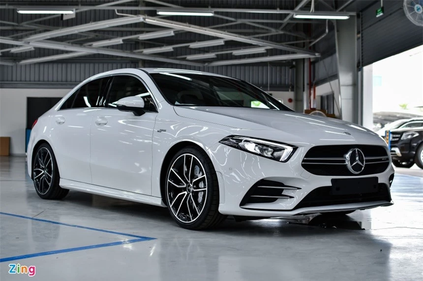 Mercedes tang gia xe anh 1