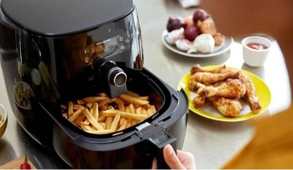 "Nồi chiên không dầu khi dùng ở nhiệt độ cao sẽ sản sinh chất gây ung thư?" - Bác sĩ lý giải sự thật