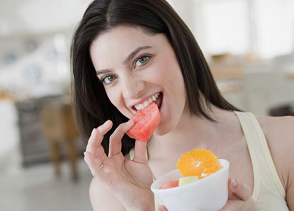 Ăn trái cây đúng thời điểm này bạn sẽ có sức khỏe 'vàng'