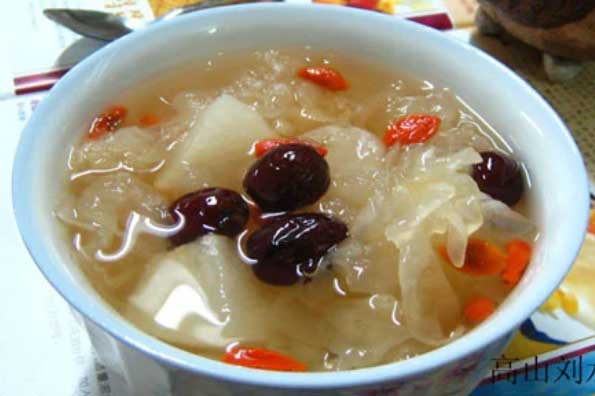 Phụ nữ trên 35 tuổi thường xuyên ăn 4 thực phẩm vàng này để bổ sung collagen và estrogen: U70 vẫn chưa già