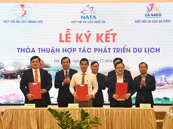 Ký kết hợp tác phát triển du lịch giữa Hiệp hội Du lịch 3 địa phương Nghệ An, Thanh Hóa và Đà Nẵng