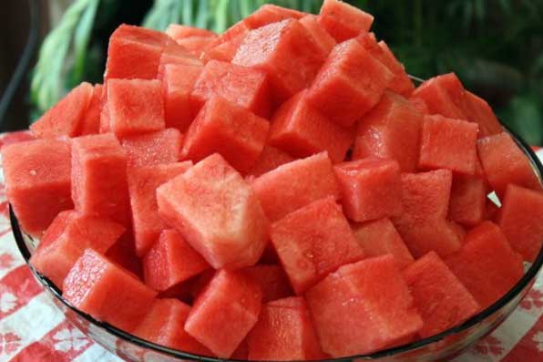 Sai lầm nguy hiểm khi ăn dưa hấu cần loại bỏ ngay, nhiều người Việt vẫn ăn sai cách