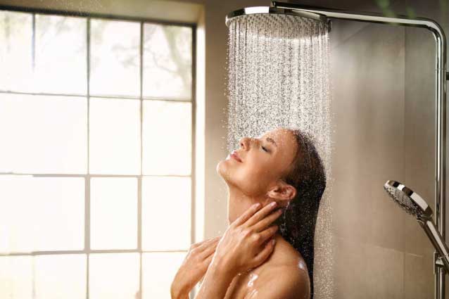 Những thói quen tắm và chăm sóc da tốt nhất để giữ cho làn da mịn màng và tươi sáng vào mùa Đông