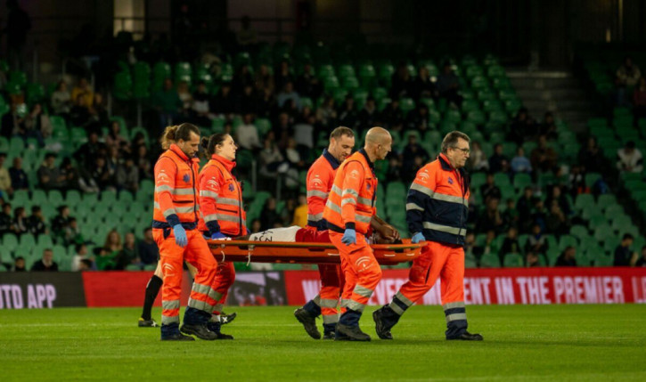 MU thua trận thứ 2 liên tiếp, Ten Hag đón tin dữ từ bộ đôi hậu vệ