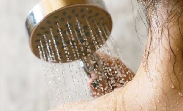 4 dấu hiệu khi tắm cảnh báo vấn đề sức khỏe chớ đừng chủ quan