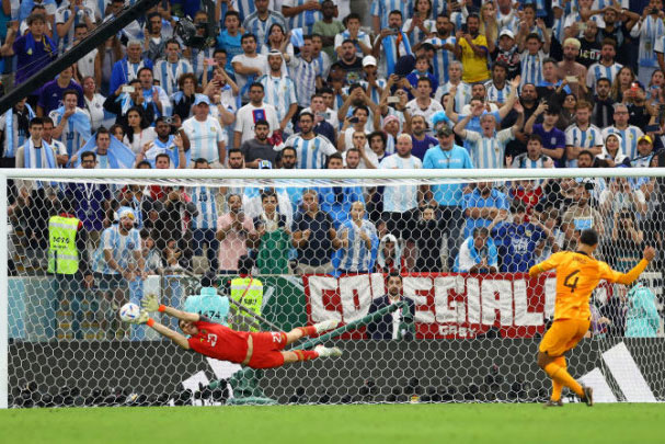 Sút hỏng luân lưu khiến Hà Lan bị loại, Van Dijk nói lời bất ngờ