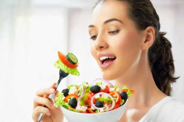 Tiến sĩ dược tiết lộ “thuyết ít-nhiều” giúp người Nhật có tuổi thọ trung bình cao nhất thế giới