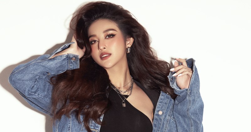 Á hậu Huyền My nóng bỏng trong bộ ảnh đón tuổi 28