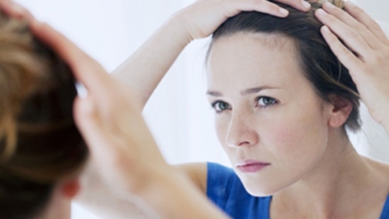 Thấy tóc bạc ở vị trí này hãy đi khám ngay vì đây là dấu hiệu báo bệnh nghiêm trọng