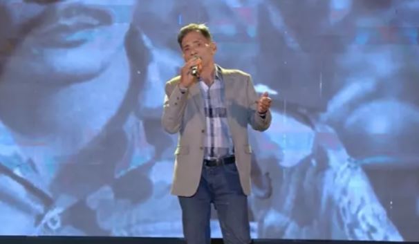 Thương Tín lộ diện sau hình ảnh ngồi thất thần bên lề đường, tiết lộ chuẩn bị xuất ngoại