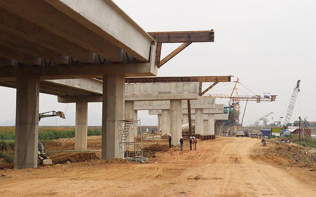 Bộ Giao thông Vận tải yêu cầu điều chuyển nhà thầu yếu, đẩy nhanh tiến độ giải ngân