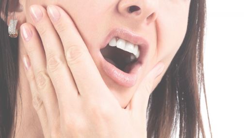 4 cách giúp bạn giảm ê buốt cho răng nhạy cảm