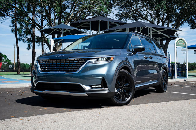 Kia Carnival gây bất ngờ về doanh số trong tháng 11/2022