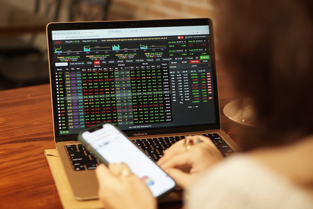 Mua ròng khối ngoại hạ nhiệt