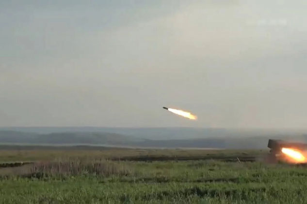 Cận cảnh pháo phản lực “hỏa thần nhiệt áp” 64 nòng do DPR tự phát triển