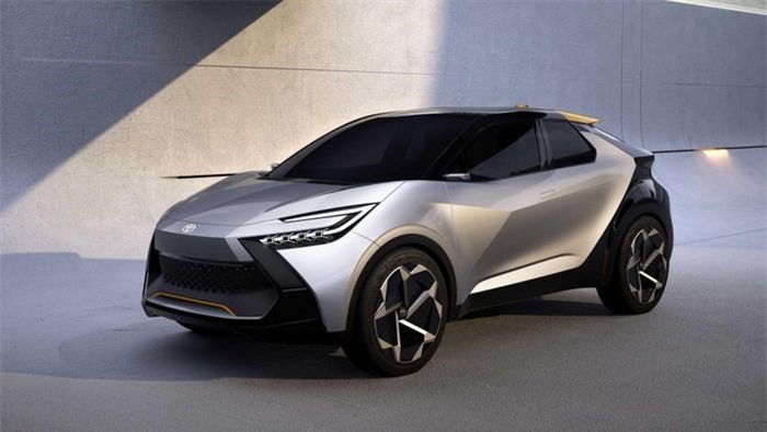  Với việc cho ra mắt mẫu C-HR vào năm 2016, Toyota cho thấy hãng có thể tạo ra những thiết kế táo bạo trên một chiếc xe phổ thông. Thế hệ thứ 2 của Toyota C-HR cũng sẽ sớm được ra mắt, hiện tại Toyota vừa giới thiệu một phiên bản 