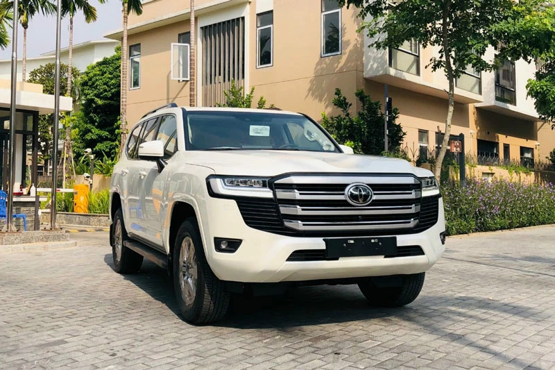 2. Toyota Land Cruiser (doanh số: 9 chiếc). Ảnh: Toyota Thăng Long.