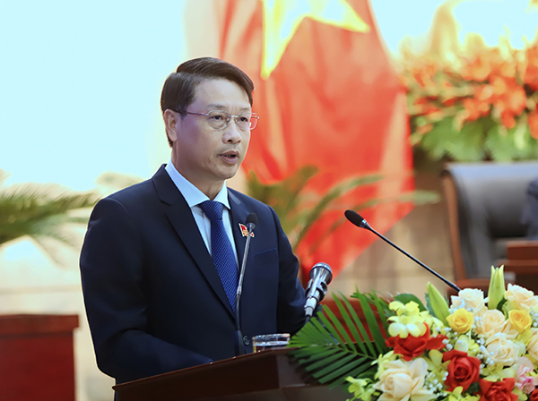 Chủ tịch Ủy ban MTTQ Việt Nam TP Đà Nẵng Ngô Xuân Thắng phát biểu tại kỳ họp thứ 10 HĐND TP khóa X