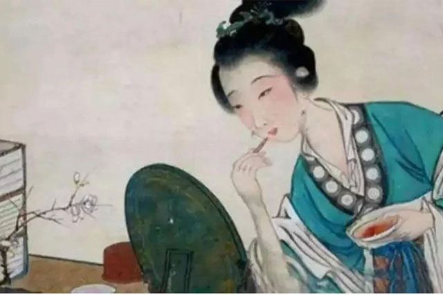 Mỹ phẩm làm trắng da đầu tiên trên thế giới