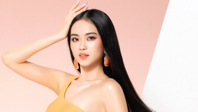 Dàn thí sinh Hoa hậu Việt Nam 2022 khoe dáng "bỏng mắt" trong trang phục bikini