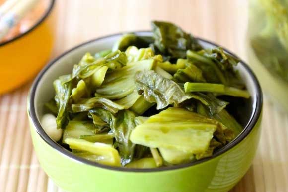 Cách loại bỏ hoàn toàn độc tố trong dưa muối đơn giản nhất, 90% chị em chưa biết