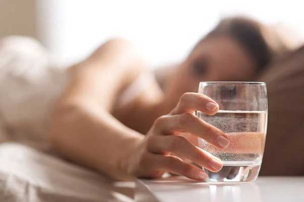 Ngủ dậy chớ dại gì uống loại nước này, 1 ngụm thôi cũng hại hơn cả thuốc độc