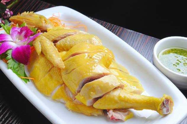 Thịt gà rất ngon và bổ nhưng có những bộ phận chứa đầy độc tố, tuyệt đối không nên ăn