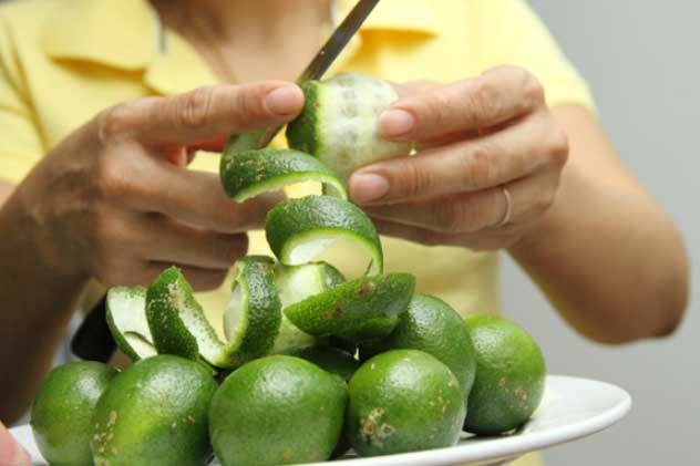 Tiện tay vứt bỏ vỏ chanh là bạn đang "ném" cả tá lợi ích vào sọt rác, số 1 ai cũng tiếc hùi hụi