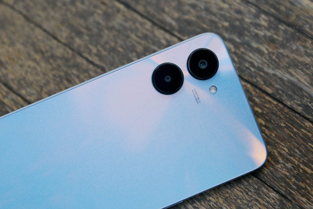 Cận cảnh Realme 10s 5G: RAM 8 GB, màn hình 90Hz, sạc 33W, giá 3,72 triệu