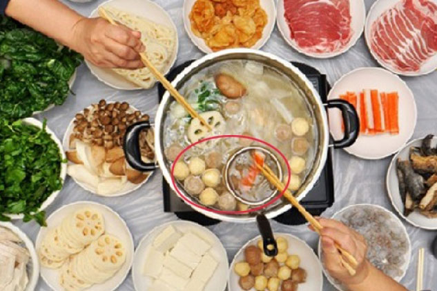Nhân viên nhà hàng tiết lộ 4 món không nên gọi khi ăn lẩu