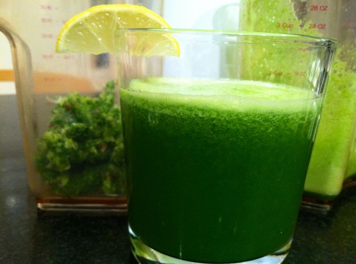 Bị mụn mãi không khỏi hãy thường xuyên uống nước này