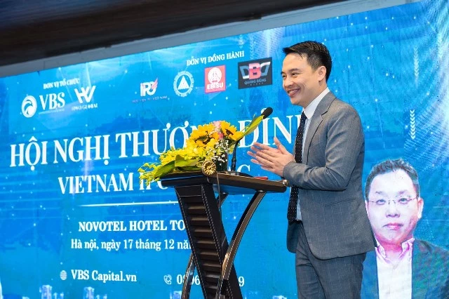 Ông Đỗ Năng Hiếu - CEO VBS Capital phát biểu tại Hội nghị