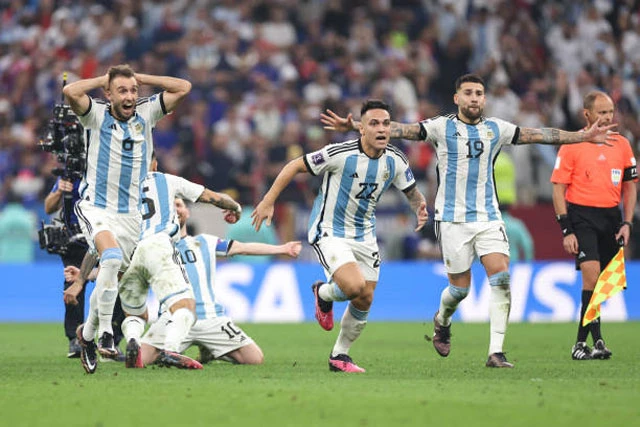 Argentina đã chính thức có chức vô địch World Cup 2022. Đây là niềm vui của các cầu thủ nói chung và Lionel Messi nói riêng.