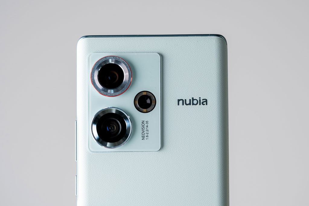 Smartphone chip Snapdragon 8 Gen 2, RAM 16 GB, sạc 80W, giá từ 10,19 triệu đồng