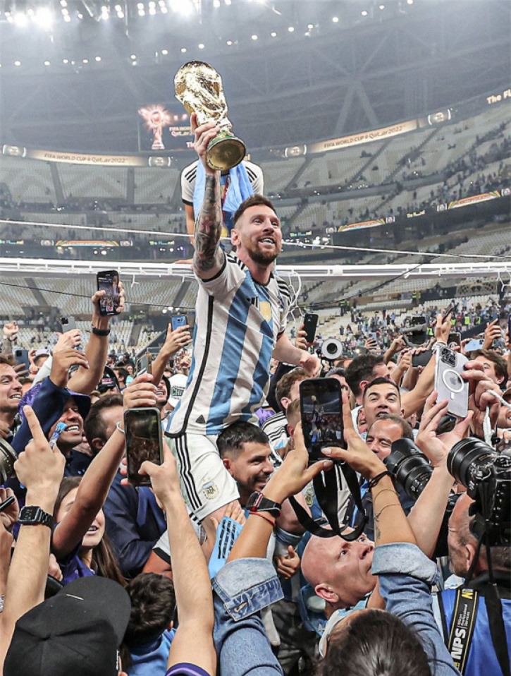 Lionel Messi đã chứng tỏ mình là cầu thủ xuất sắc nhất trong nhiều năm qua, và anh ta đang hướng tới World Cup