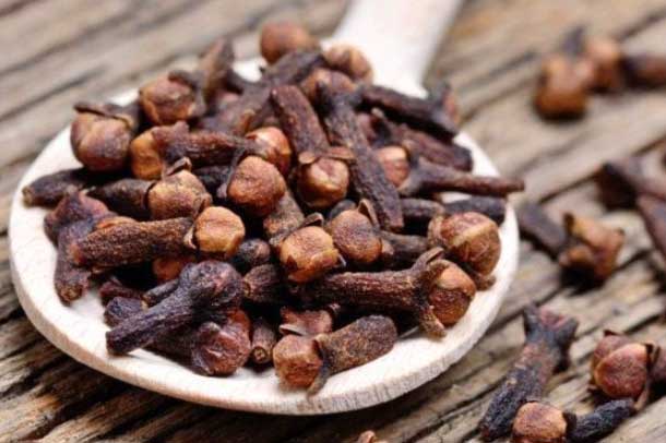 Uống một cốc trà đinh hương mỗi ngày bụng cả rổ mỡ cũng hết veo, eo thon da láng mịn