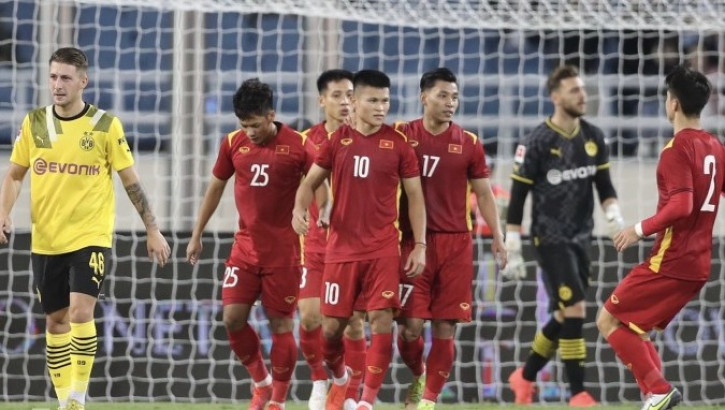 NHM Thái Lan quay lưng với đội nhà, đặt niềm tin vào ĐT Việt Nam