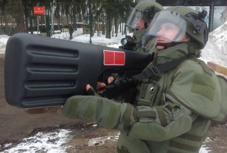 Binh sĩ Nga bắn rơi UAV Ukraine bằng súng gây nhiễu chống drone