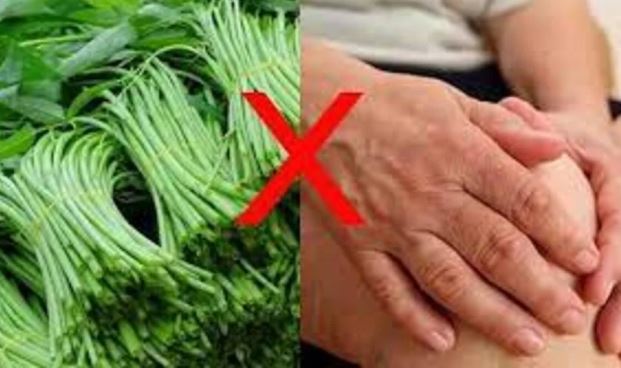 7 nhóm người 'thèm đến mấy' cũng không nên ăn rau muống kẻo rước bệnh